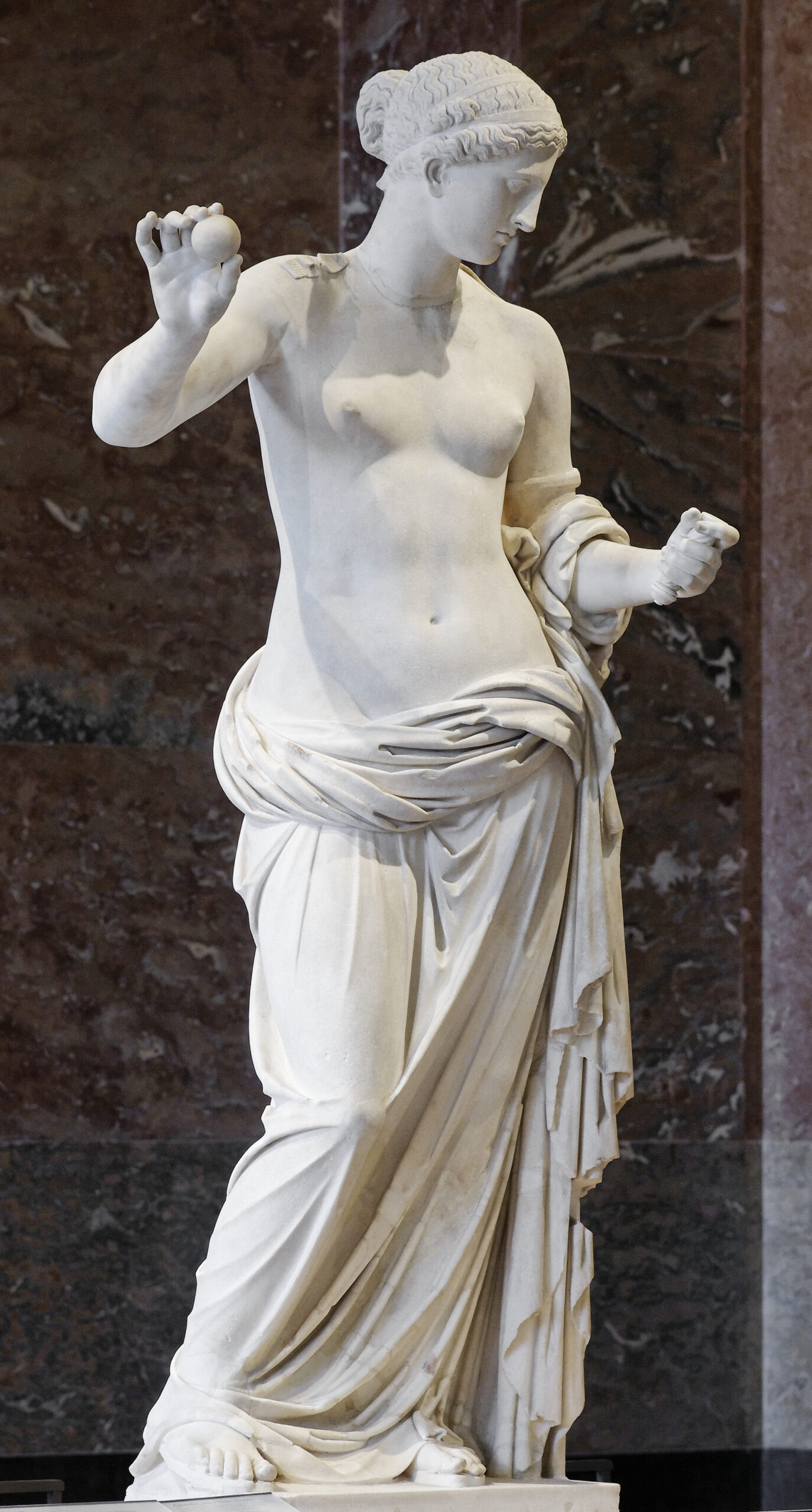 Vénus d'Arles — statue romaine augustéenne d'après l'Aphrodite de Thespies de Praxitèle, Musée du Louvre